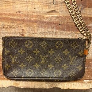 Louis Vuitton Monogram Pochette Milla MM Gold-tone chain strap - AUTHENTICATED